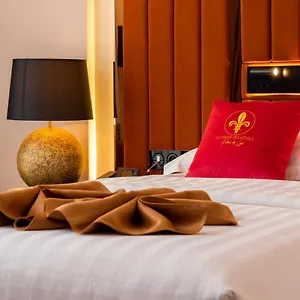4* Hotel Fleur De Lys Point E